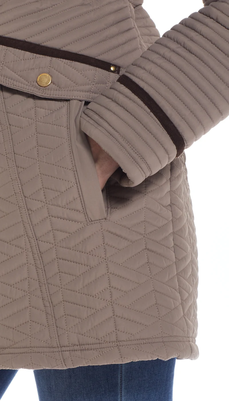QUILTED WALKER WITH FAUX SUEDE DETAILS - Image 9
